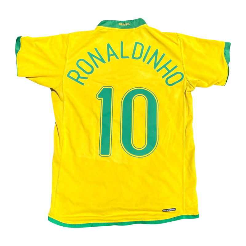 Brazil 2006 Home Shirt (M) - Ronaldinho 10